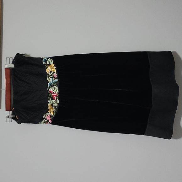 Floreat Strapless Black Silk and Velvet Dress - Picture 3 of 7